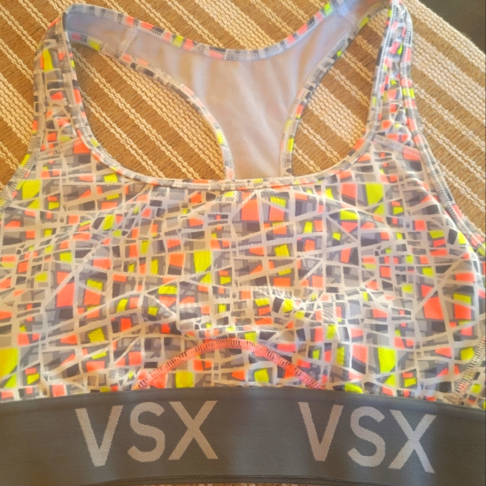 Victoria's Secret Sport The Player by VS Wireless Racerback Size Small